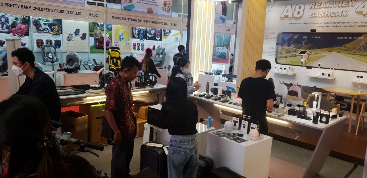 MIBO product display and booth activation